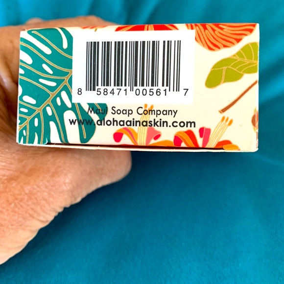 Aloha Aina Hawaiian Naturals Hibiscus Passion Hawaiian Soap I live here on Maui. - Picture 3 of 3